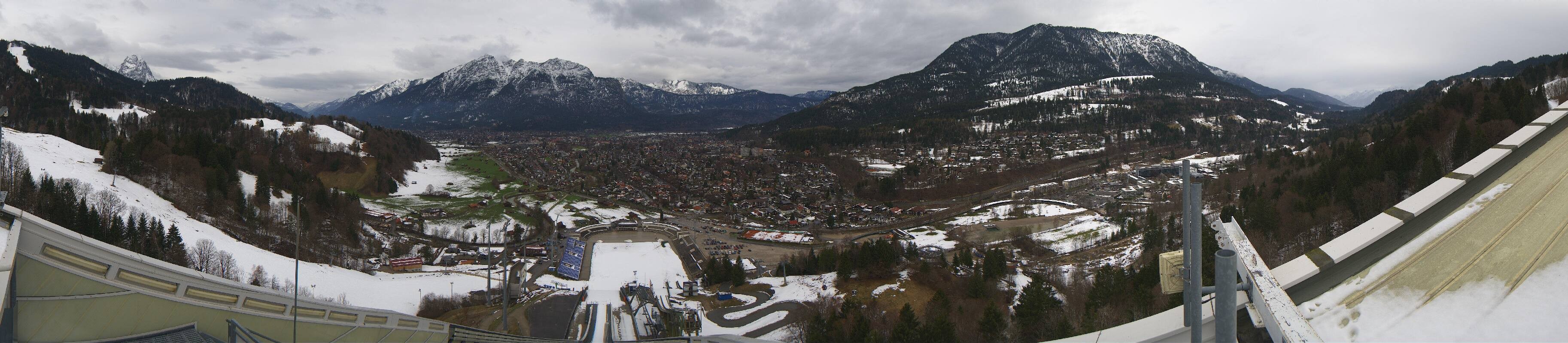 Archived image Webcam Garmisch-Partenkirchen Olympia Hill