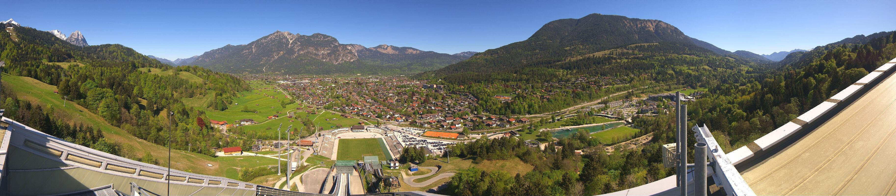 Archived image Webcam Garmisch-Partenkirchen Olympia Hill