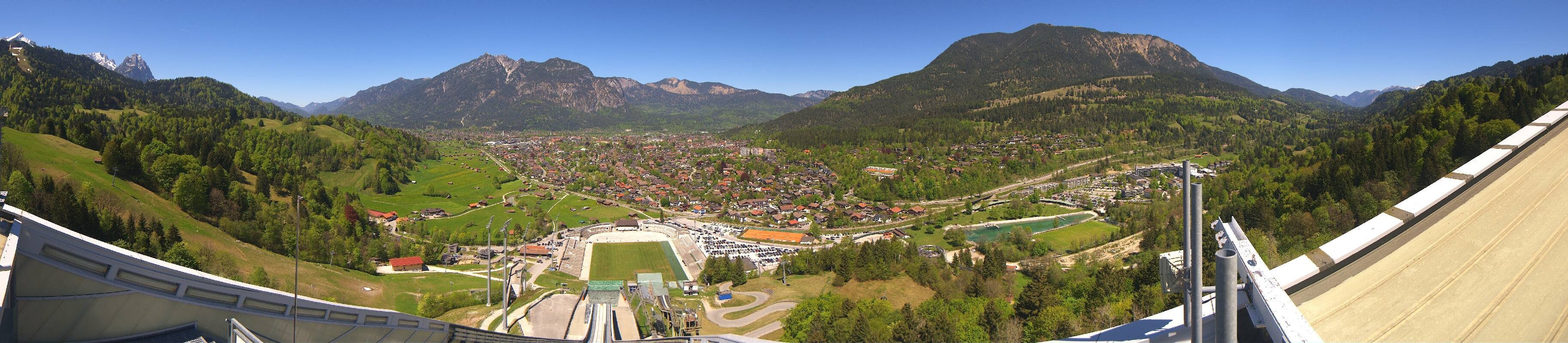 Archived image Webcam Garmisch-Partenkirchen Olympia Hill