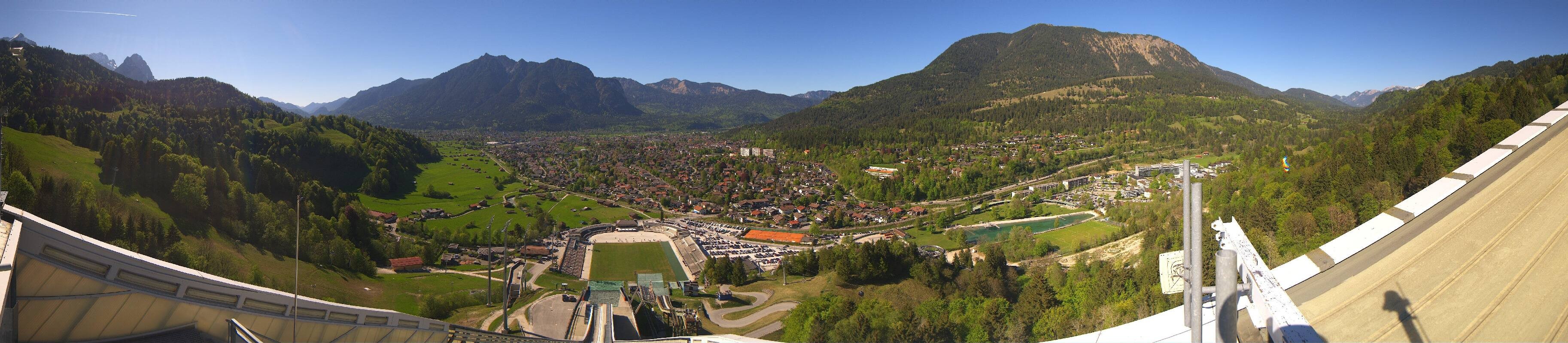 Archived image Webcam Garmisch-Partenkirchen Olympia Hill