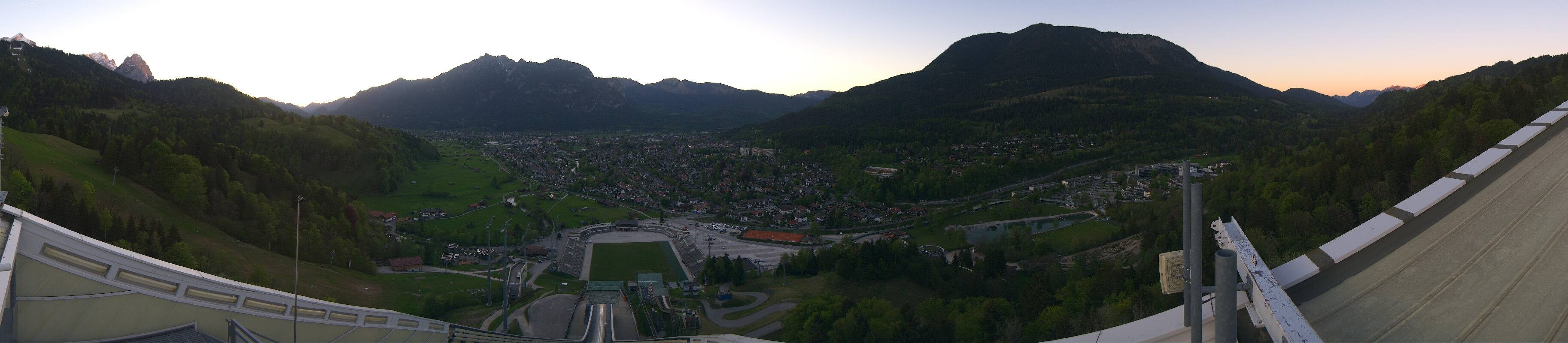 Archived image Webcam Garmisch-Partenkirchen Olympia Hill