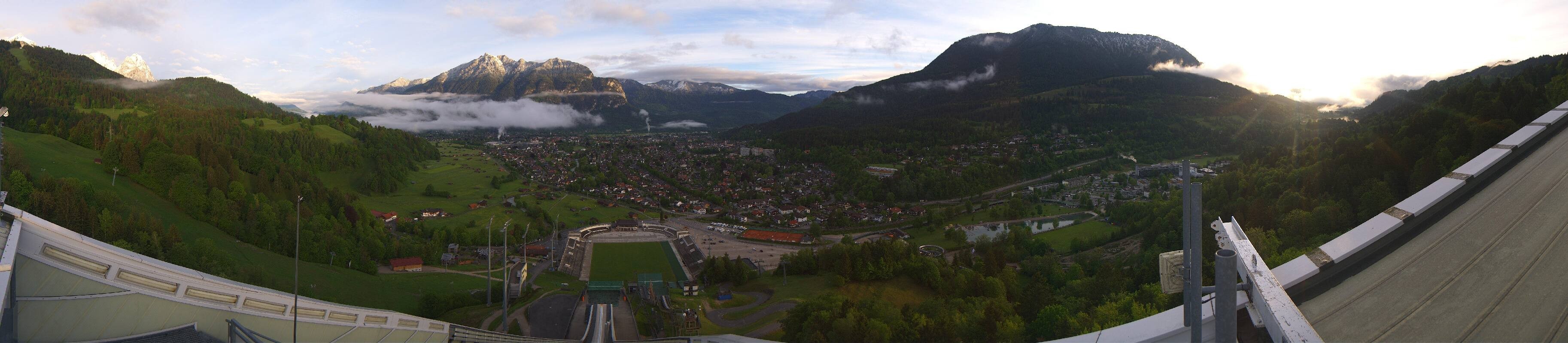 Archived image Webcam Garmisch-Partenkirchen Olympia Hill