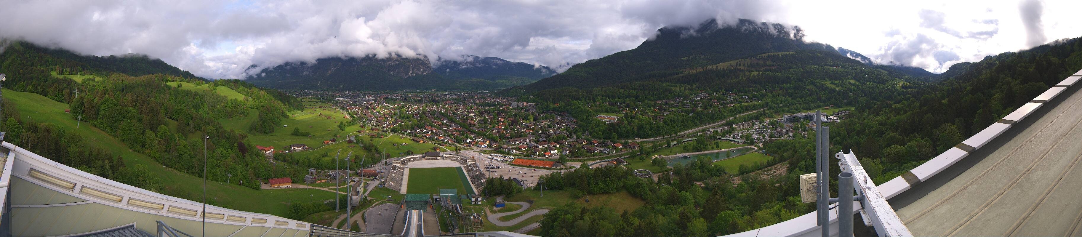 Archived image Webcam Garmisch-Partenkirchen Olympia Hill