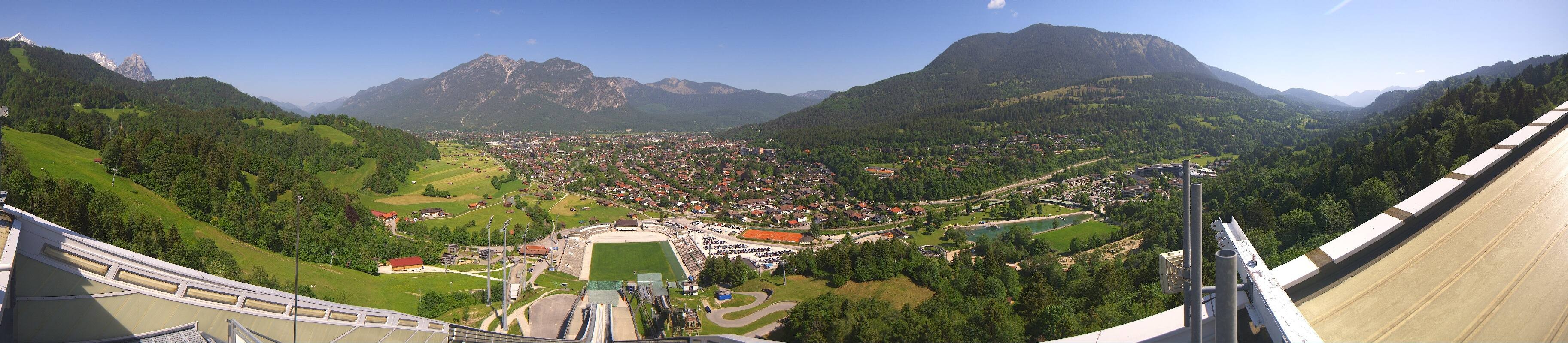 Archived image Webcam Garmisch-Partenkirchen Olympia Hill