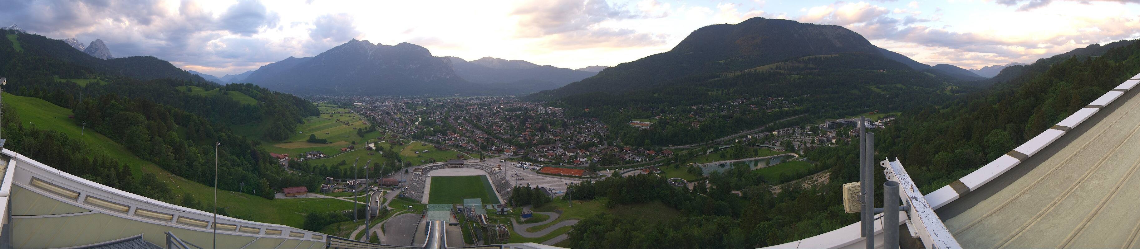 Archiv Foto Webcam Garmisch-Partenkirchen - Olympiaschanze