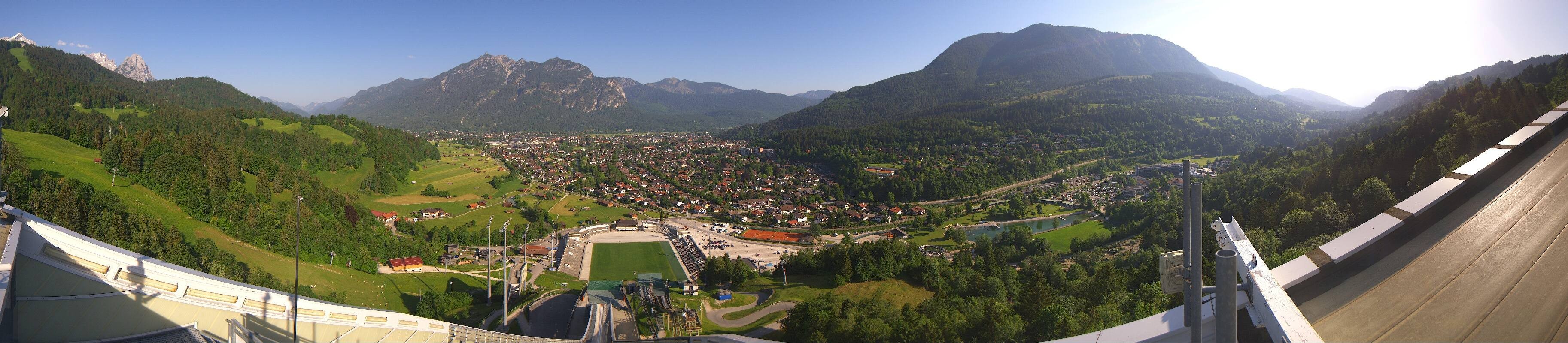 Archived image Webcam Garmisch-Partenkirchen Olympia Hill