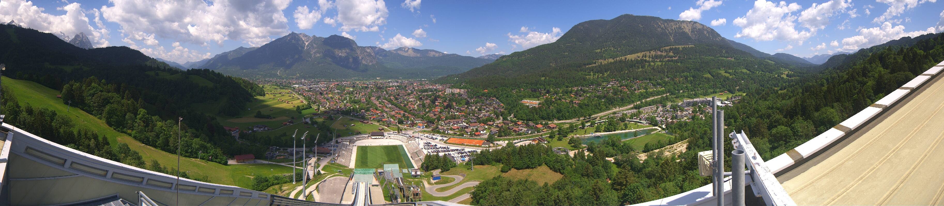 Archived image Webcam Garmisch-Partenkirchen Olympia Hill