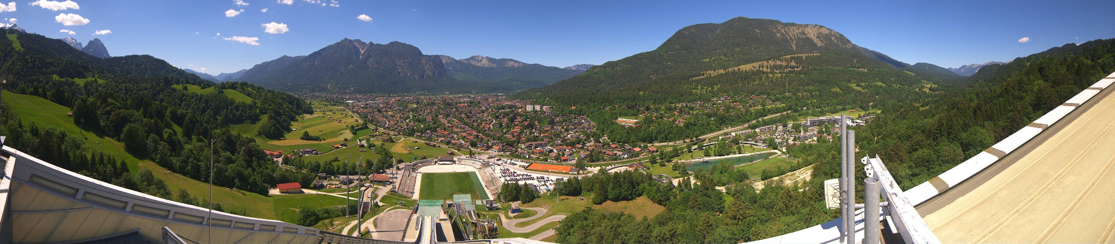 Archived image Webcam Garmisch-Partenkirchen Olympia Hill