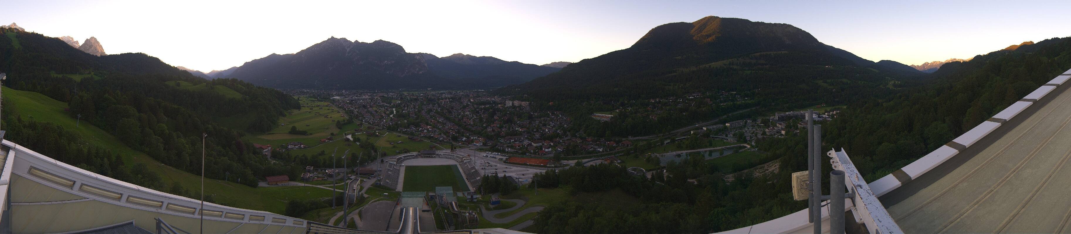 Archived image Webcam Garmisch-Partenkirchen Olympia Hill