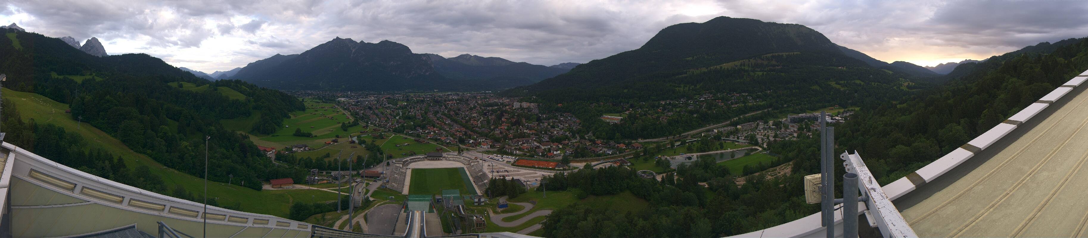 Archived image Webcam Garmisch-Partenkirchen Olympia Hill