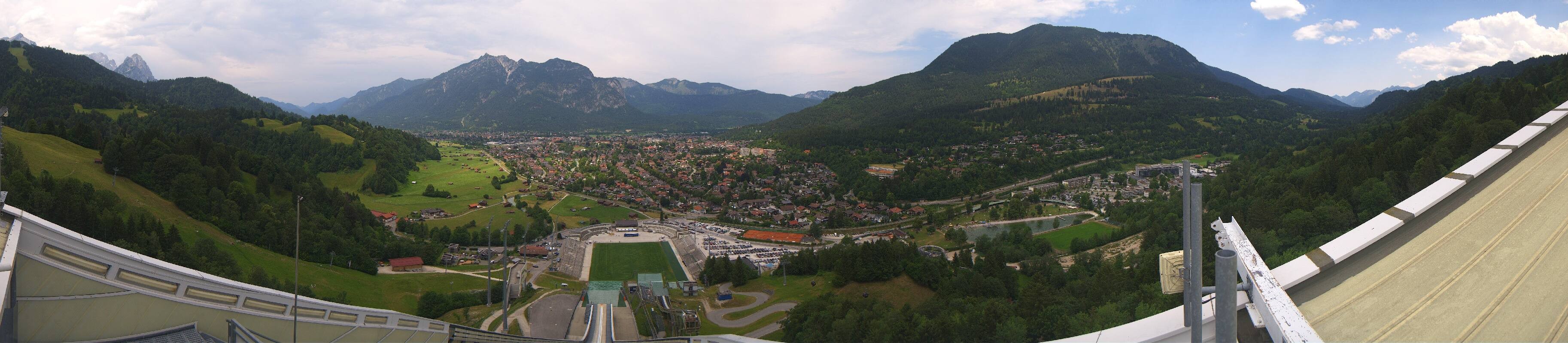 Archived image Webcam Garmisch-Partenkirchen Olympia Hill