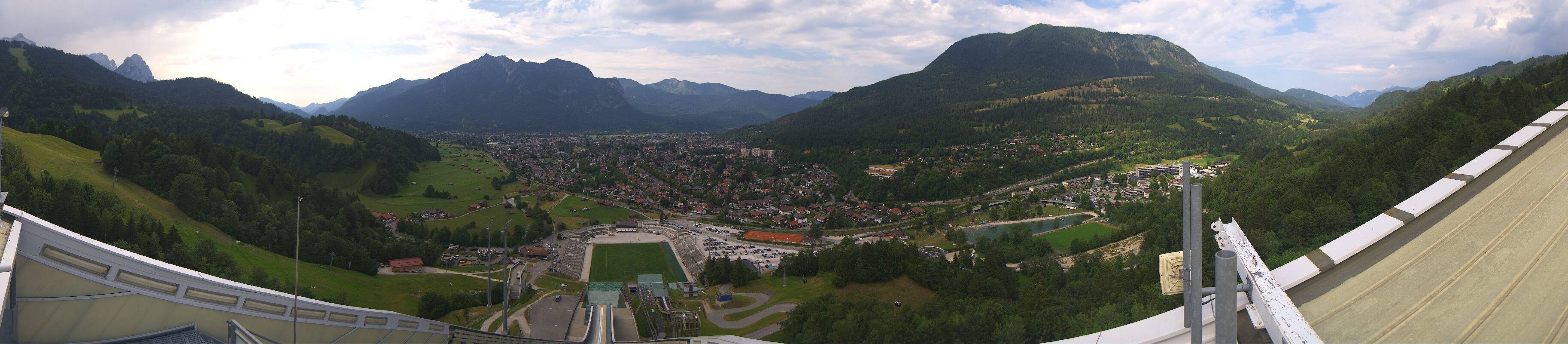 Archived image Webcam Garmisch-Partenkirchen Olympia Hill