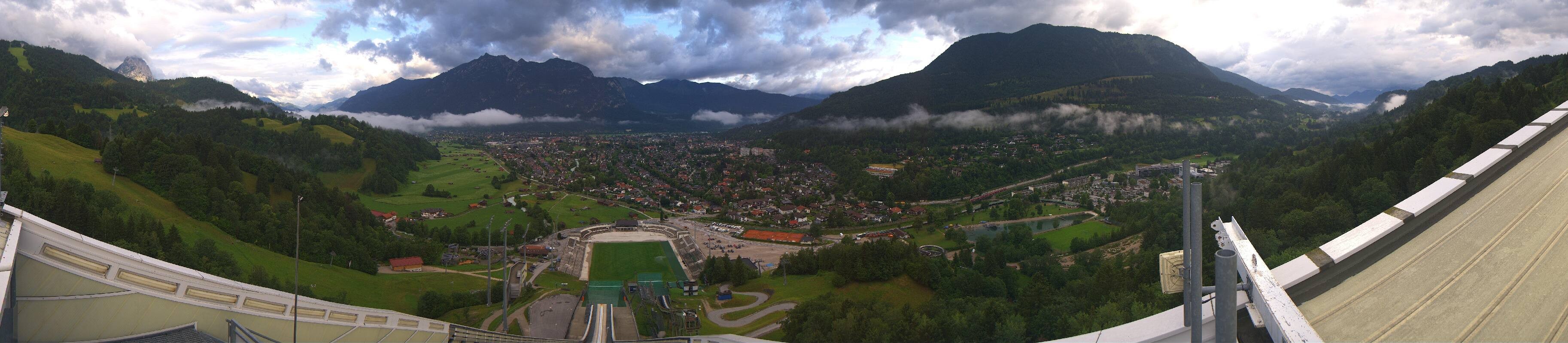 Archived image Webcam Garmisch-Partenkirchen Olympia Hill