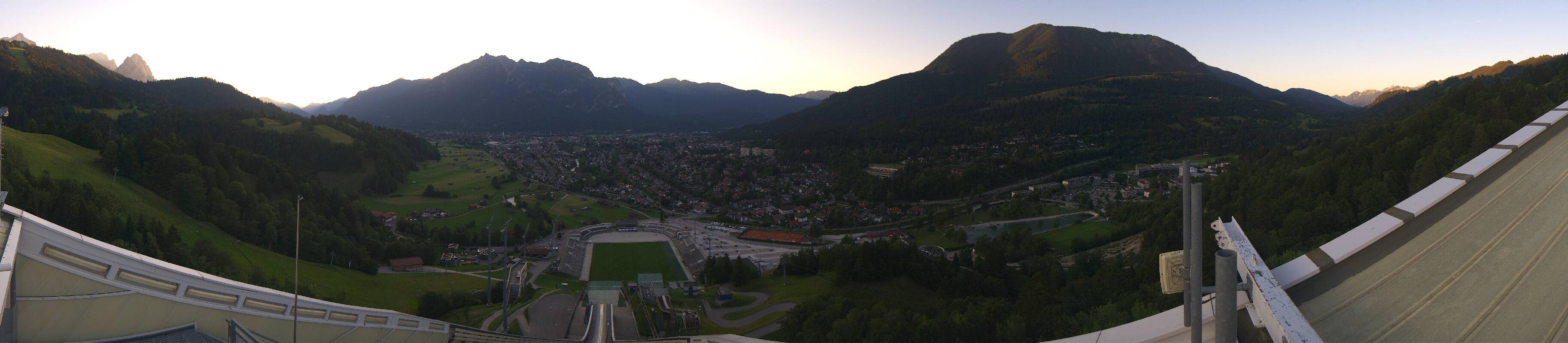 Archived image Webcam Garmisch-Partenkirchen Olympia Hill