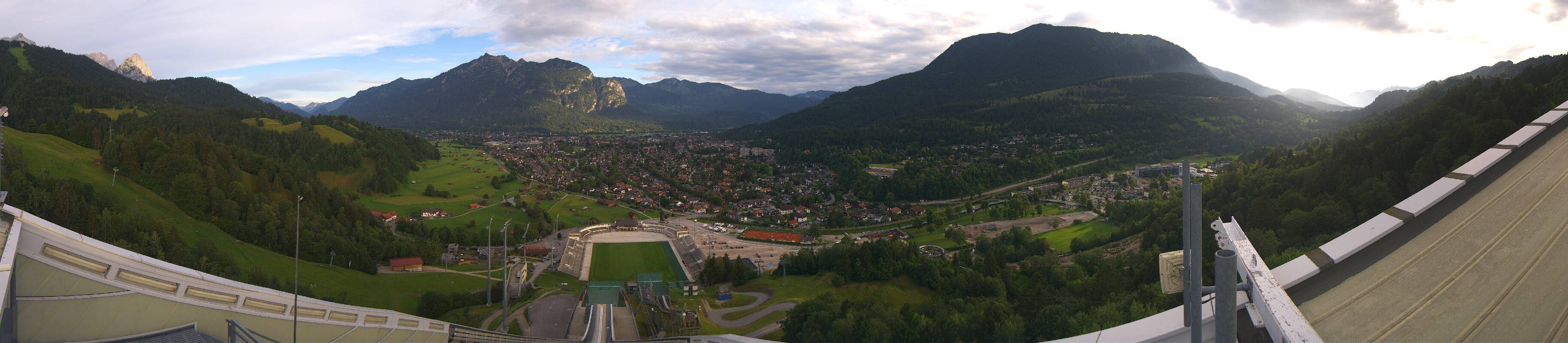 Archiv Foto Webcam Garmisch-Partenkirchen - Olympiaschanze