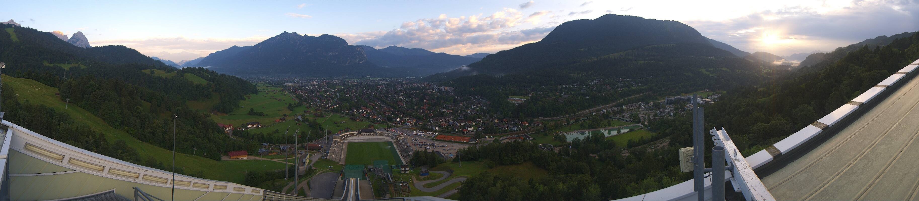 Archived image Webcam Garmisch-Partenkirchen Olympia Hill