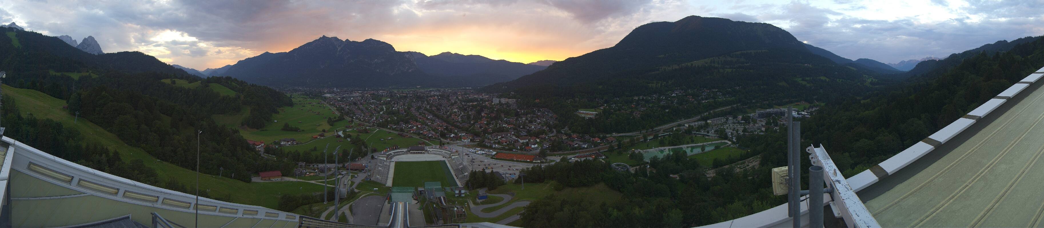 Archiv Foto Webcam Garmisch-Partenkirchen - Olympiaschanze