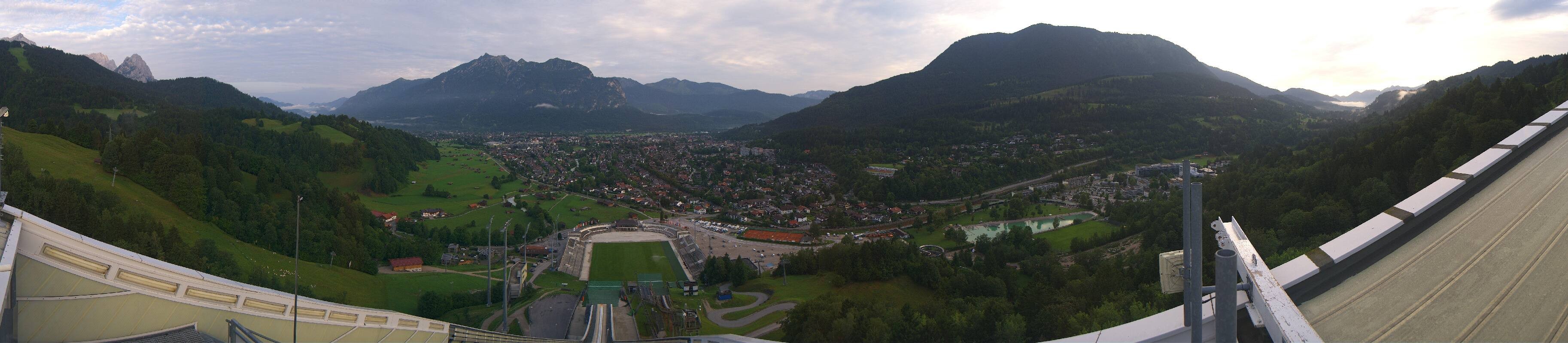 Archived image Webcam Garmisch-Partenkirchen Olympia Hill
