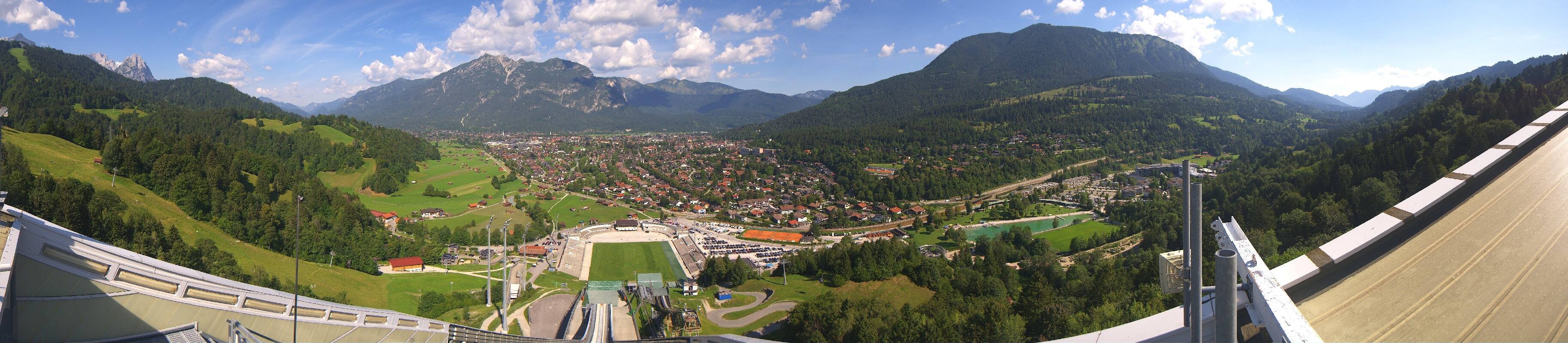 Archived image Webcam Garmisch-Partenkirchen Olympia Hill