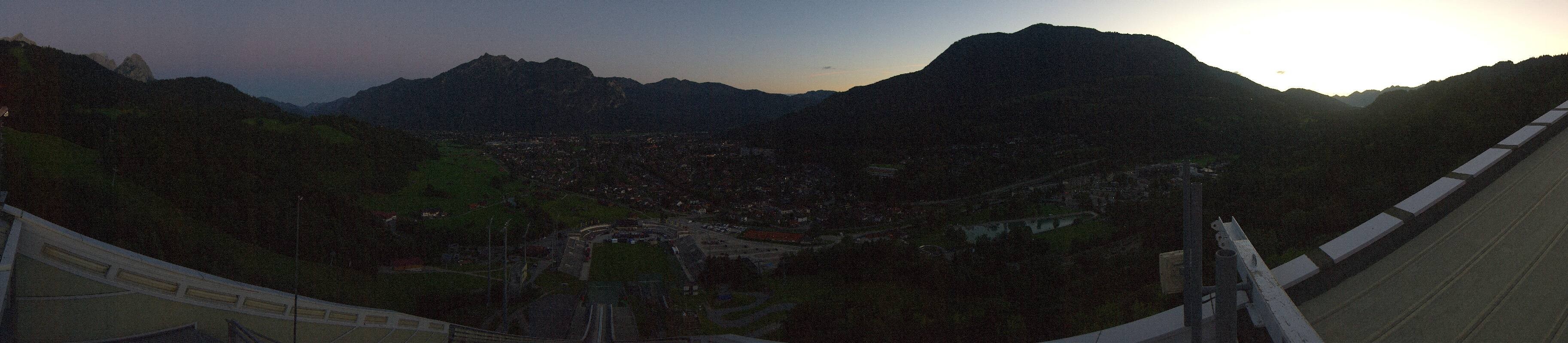 Archived image Webcam Garmisch-Partenkirchen Olympia Hill