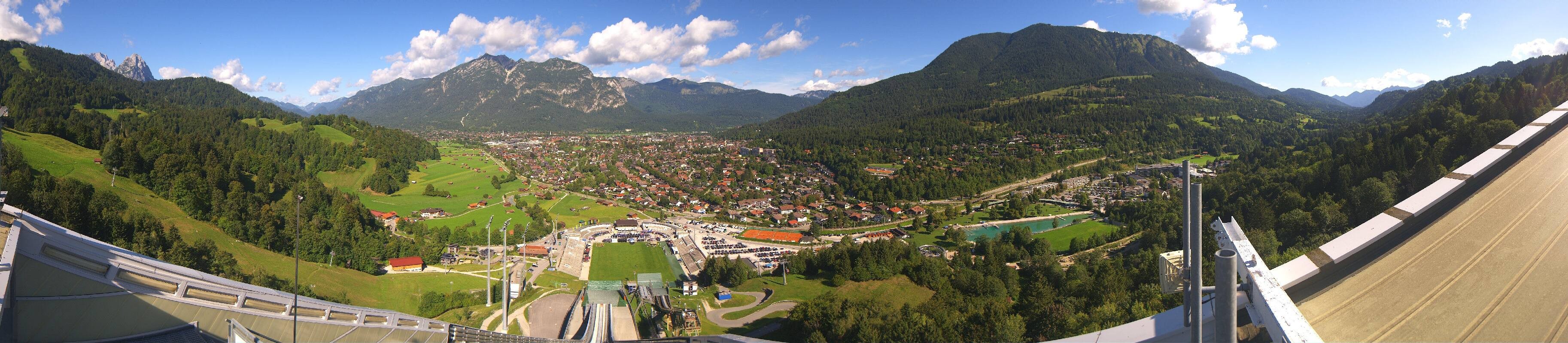 Archived image Webcam Garmisch-Partenkirchen Olympia Hill