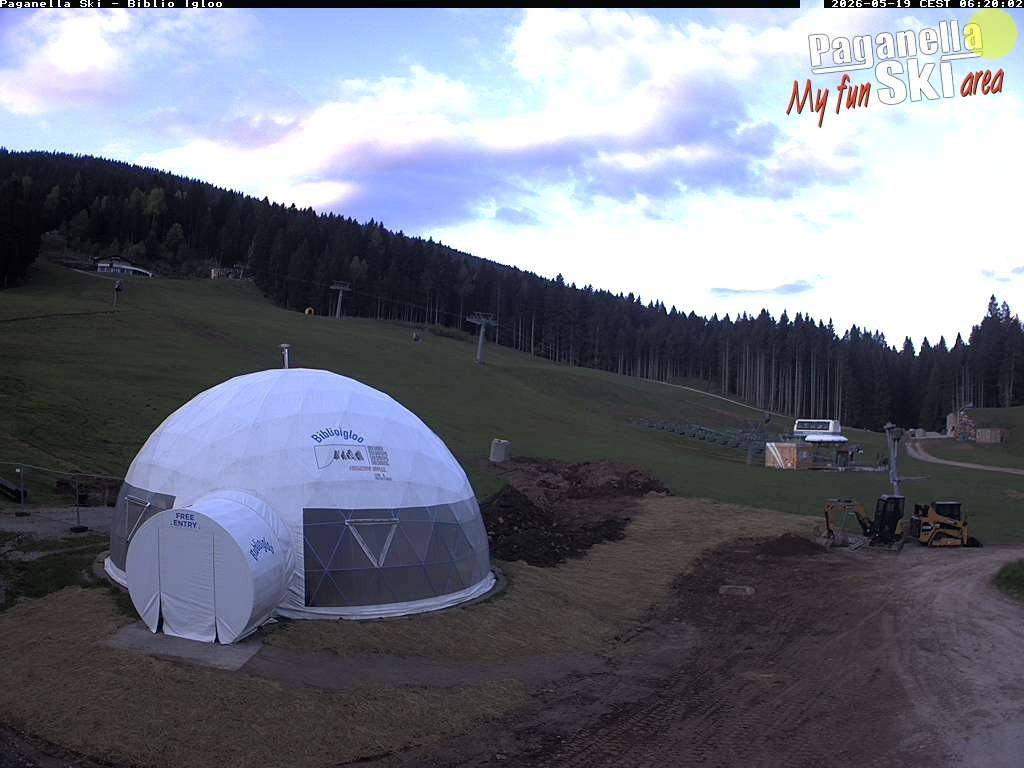 Archived image Webcam Paganella Ski Area: Biblioigloo