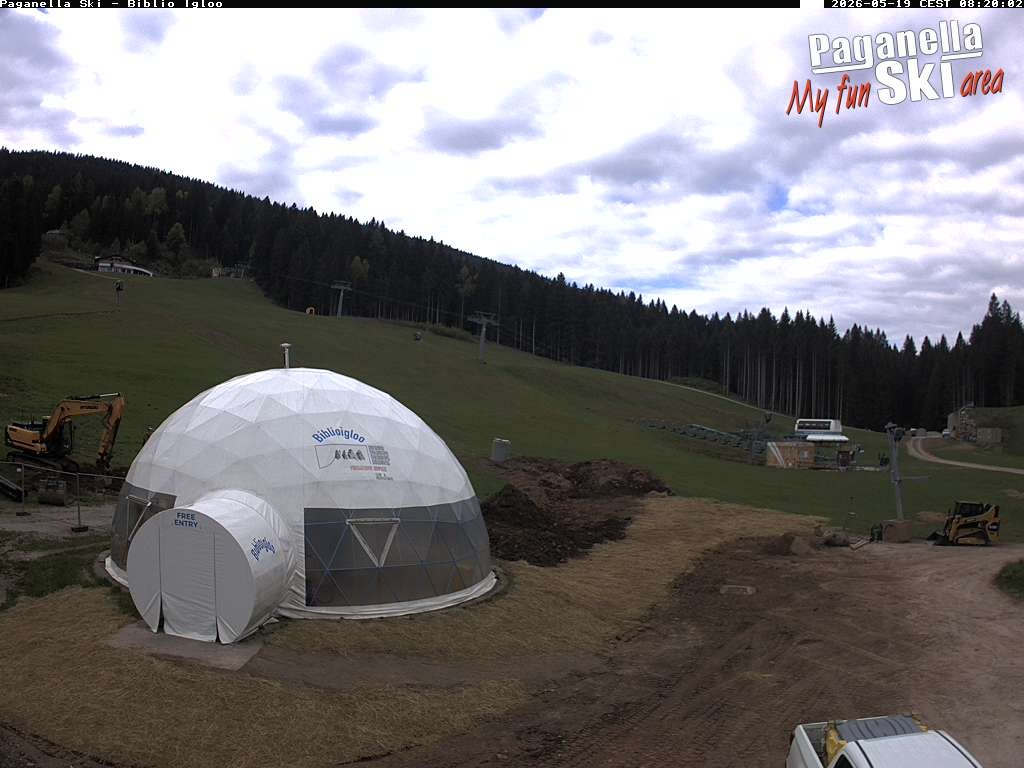 Archived image Webcam Paganella Ski Area: Biblioigloo