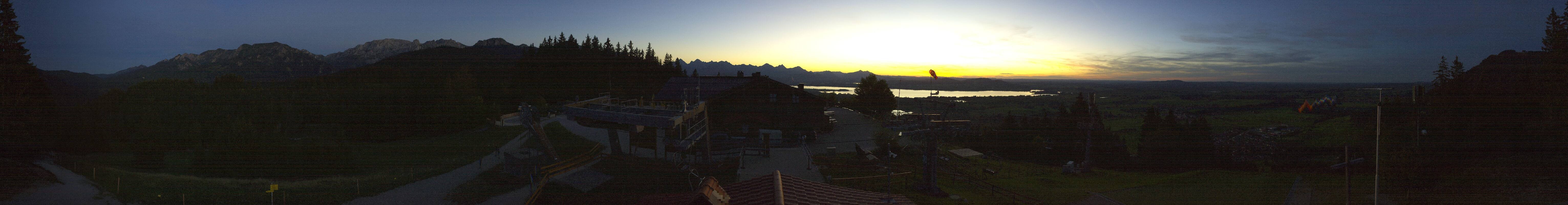 Archived image Webcam Top station of the Buchenbergbahn