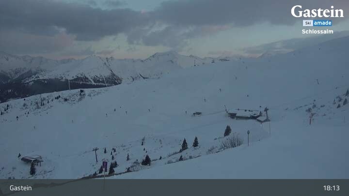 Archived image Webcam Mountain Restaurant Weitmoseralm