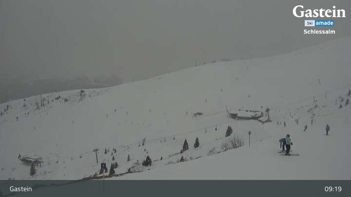 Archived image Webcam Mountain Restaurant Weitmoseralm