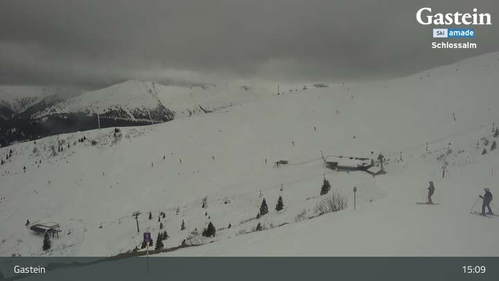 Archived image Webcam Mountain Restaurant Weitmoseralm