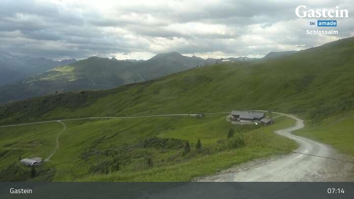 Archived image Webcam Mountain Restaurant Weitmoseralm