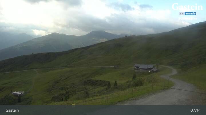Archived image Webcam Mountain Restaurant Weitmoseralm