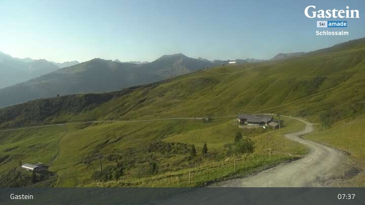 Archived image Webcam Mountain Restaurant Weitmoseralm