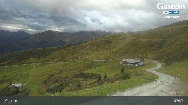 Archived image Webcam Mountain Restaurant Weitmoseralm