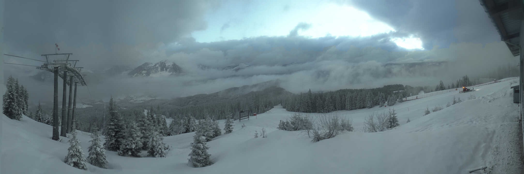 Archived image Webcam The top station Hornbahn