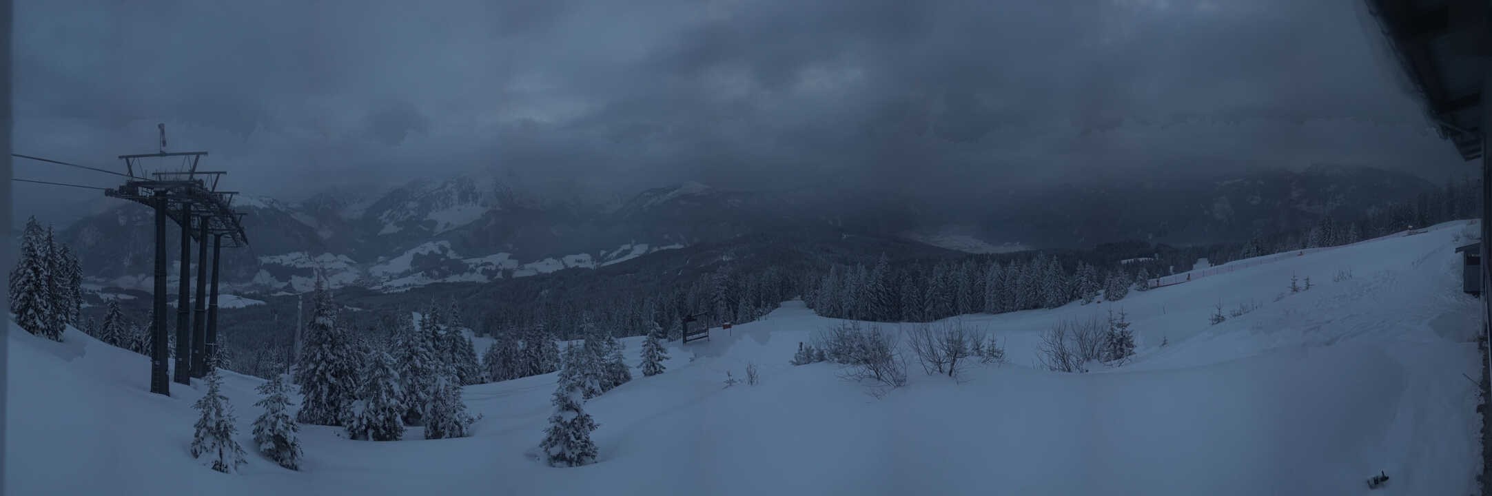 Archived image Webcam The top station Hornbahn