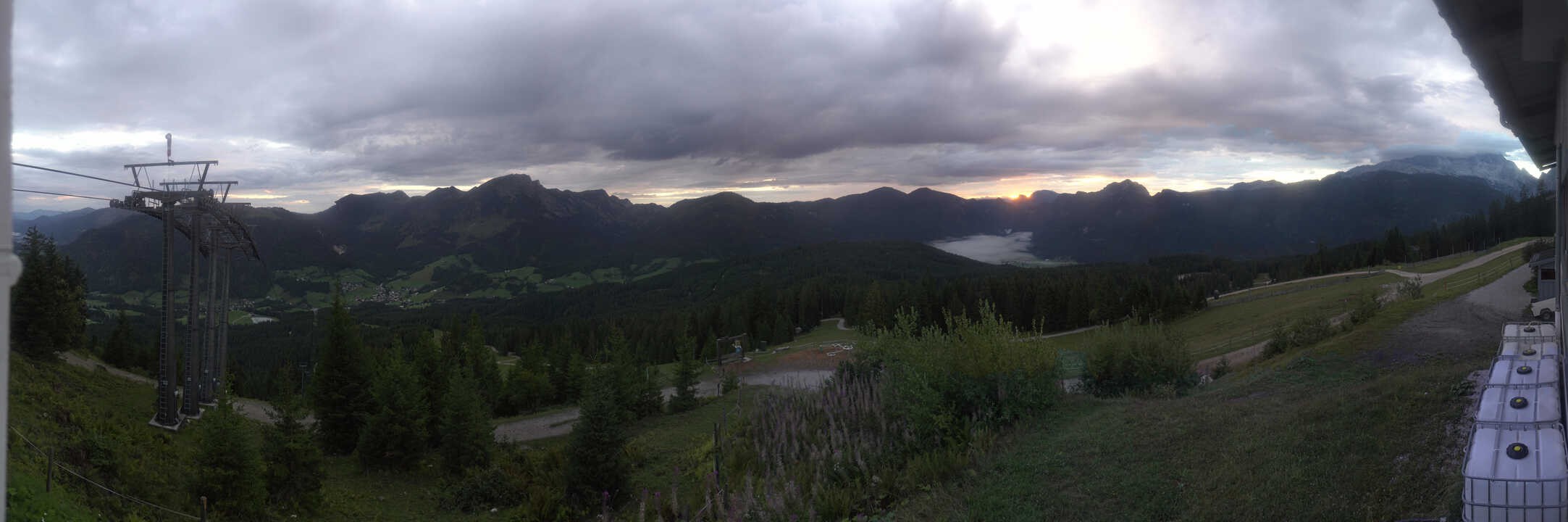 Archived image Webcam The top station Hornbahn