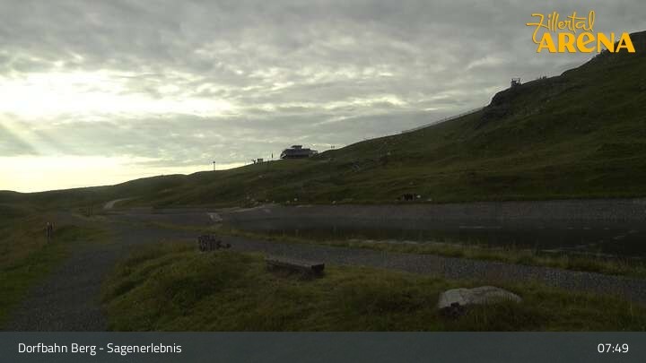 Archived image Webcam Königsleiten: Top Station Dorfbahn