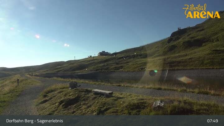 Archived image Webcam Königsleiten: Top Station Dorfbahn