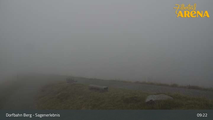 Archived image Webcam Königsleiten: Top Station Dorfbahn