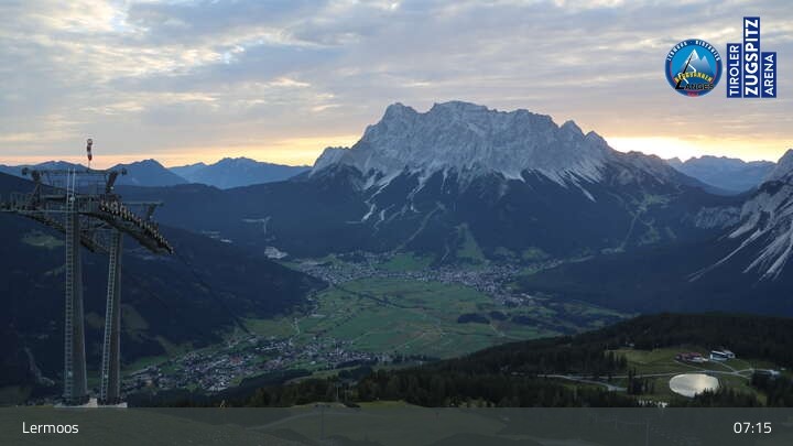 Archived image Webcam Grubigstein Mountain Lermoos