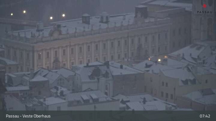 Archiv Foto Webcam Passau: Panoramablick auf Donau, Ortspitze und Altstadt