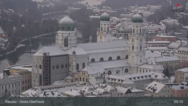 Archiv Foto Webcam Passau: Panoramablick auf Donau, Ortspitze und Altstadt