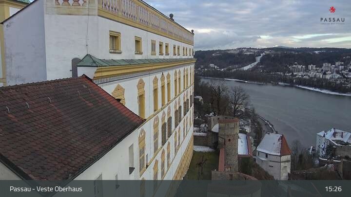 Archiv Foto Webcam Passau: Panoramablick auf Donau, Ortspitze und Altstadt
