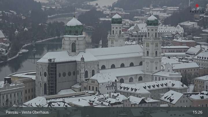Archiv Foto Webcam Passau: Panoramablick auf Donau, Ortspitze und Altstadt