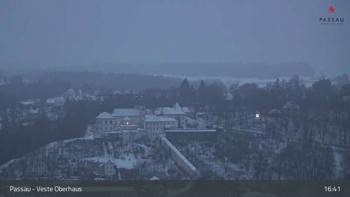 Archiv Foto Webcam Passau: Panoramablick auf Donau, Ortspitze und Altstadt