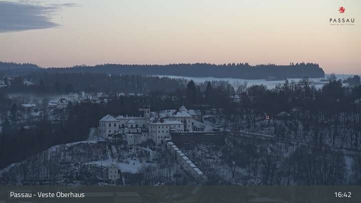 Archiv Foto Webcam Passau: Panoramablick auf Donau, Ortspitze und Altstadt