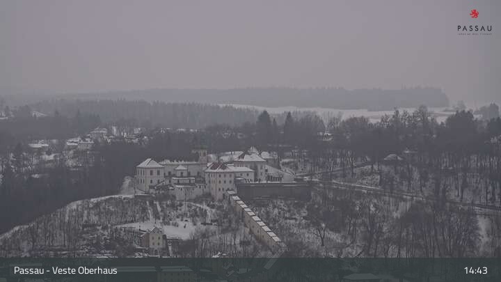 Archiv Foto Webcam Passau: Panoramablick auf Donau, Ortspitze und Altstadt