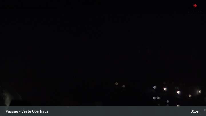 Archiv Foto Webcam Passau: Panoramablick auf Donau, Ortspitze und Altstadt